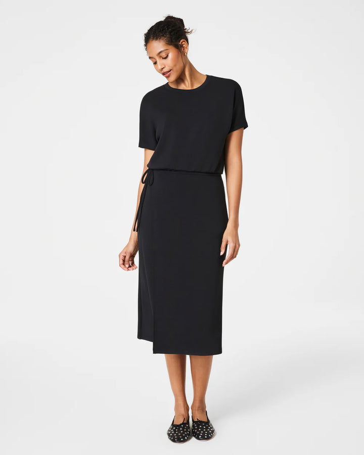 SPANX: AirEssentials® Midi Wrap Dress - Very Black