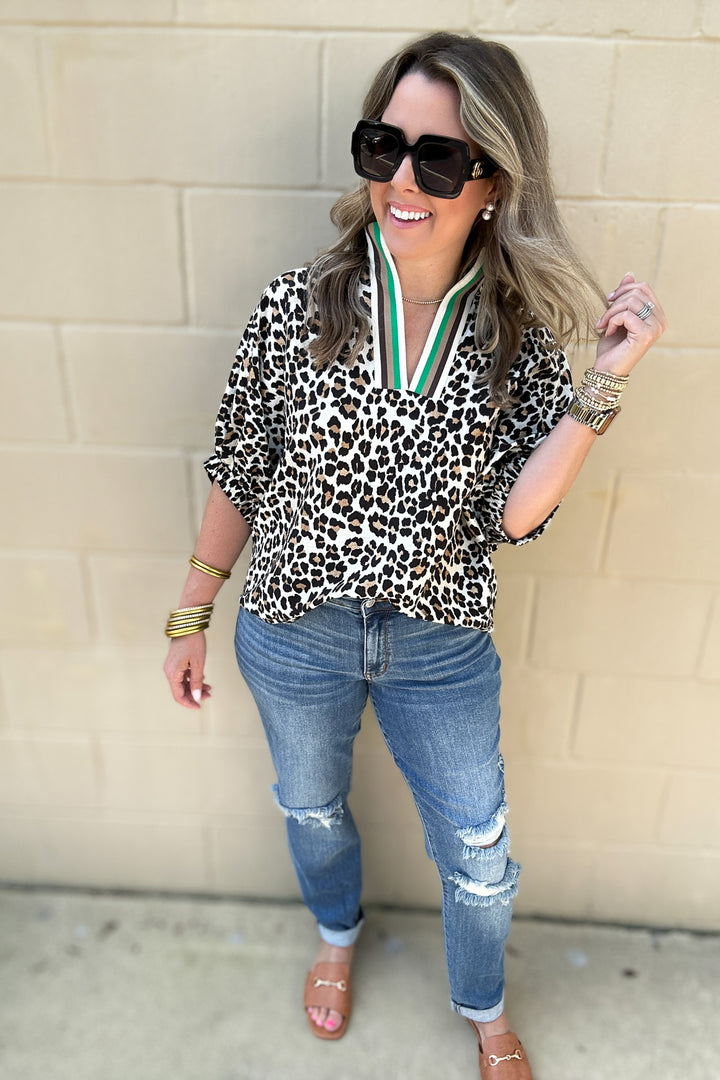 Judy Blue: Mid Rise Cuffed Hem Distressed Boyfriend Jeans