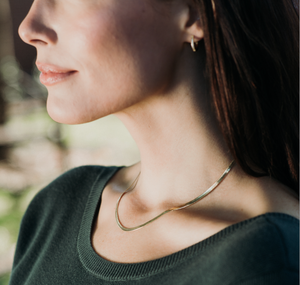 Snake chain necklace: SILVER / 15.5"