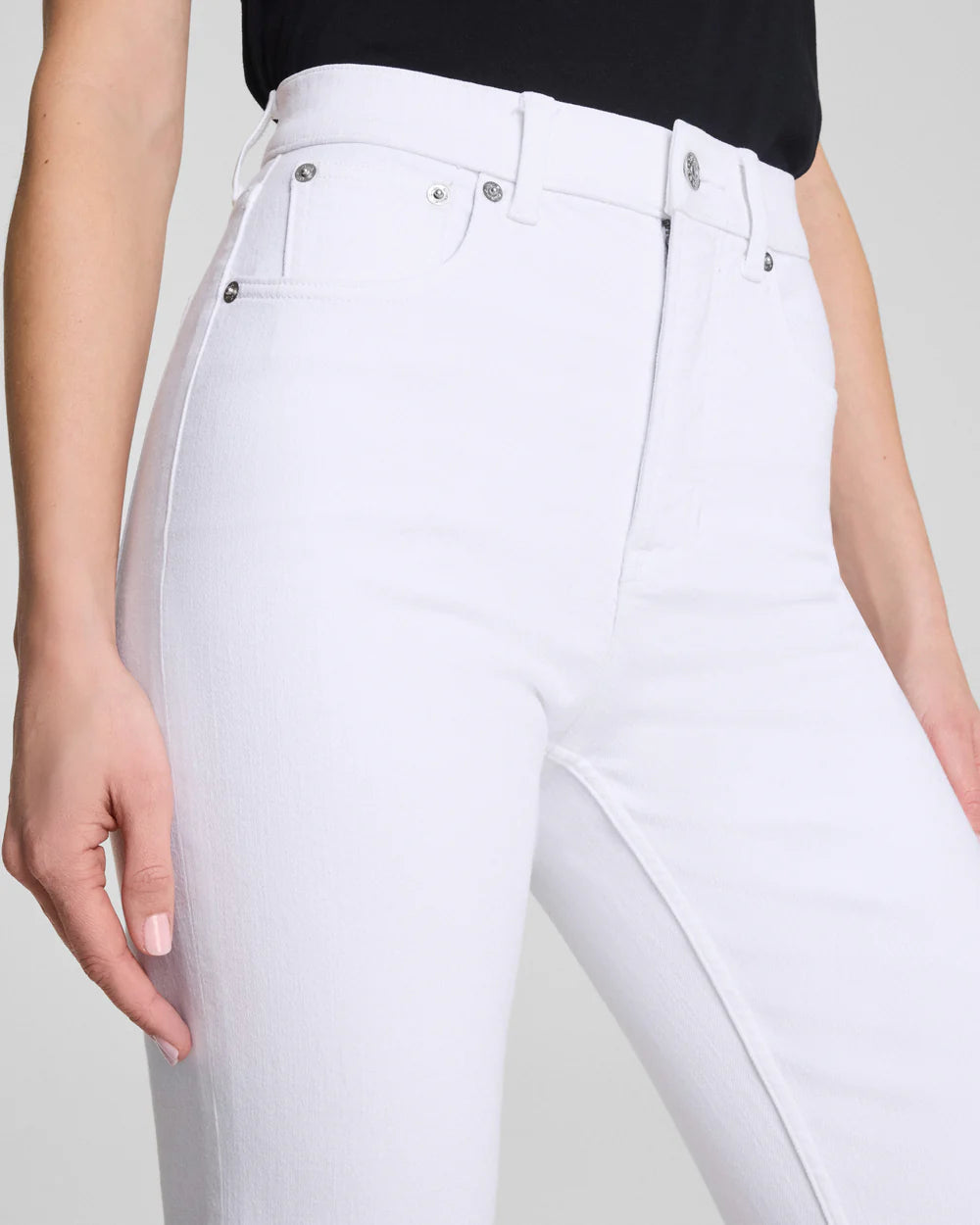SPANXshape™ Authentic 360: 90s Straight Leg Jean - Classic White