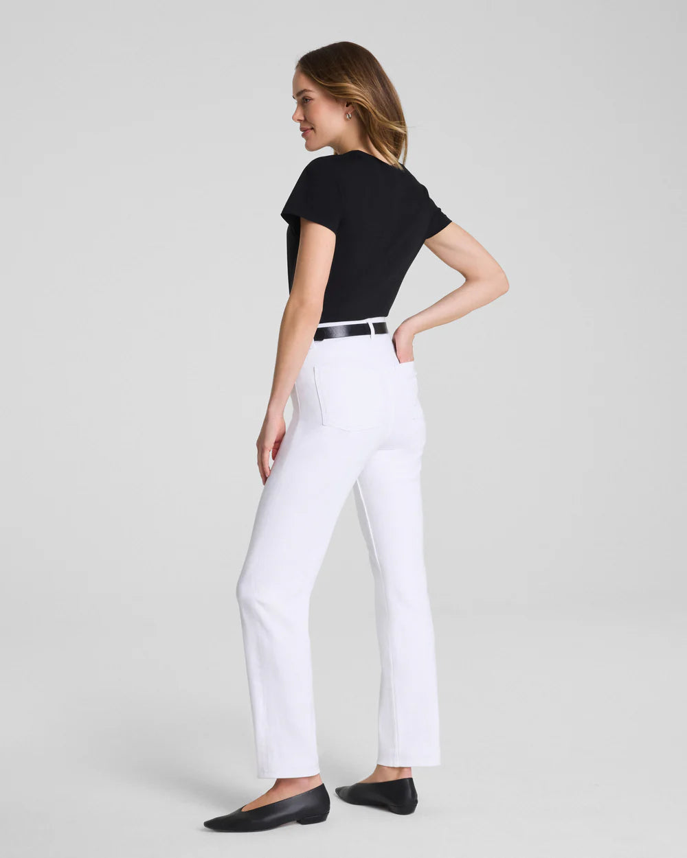 SPANXshape™ Authentic 360: 90s Straight Leg Jean - Classic White