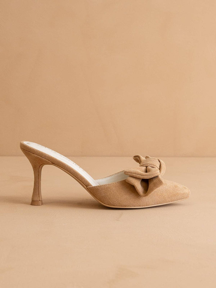 The Jane Pointed Toe Bow Kitten Heel: SAND