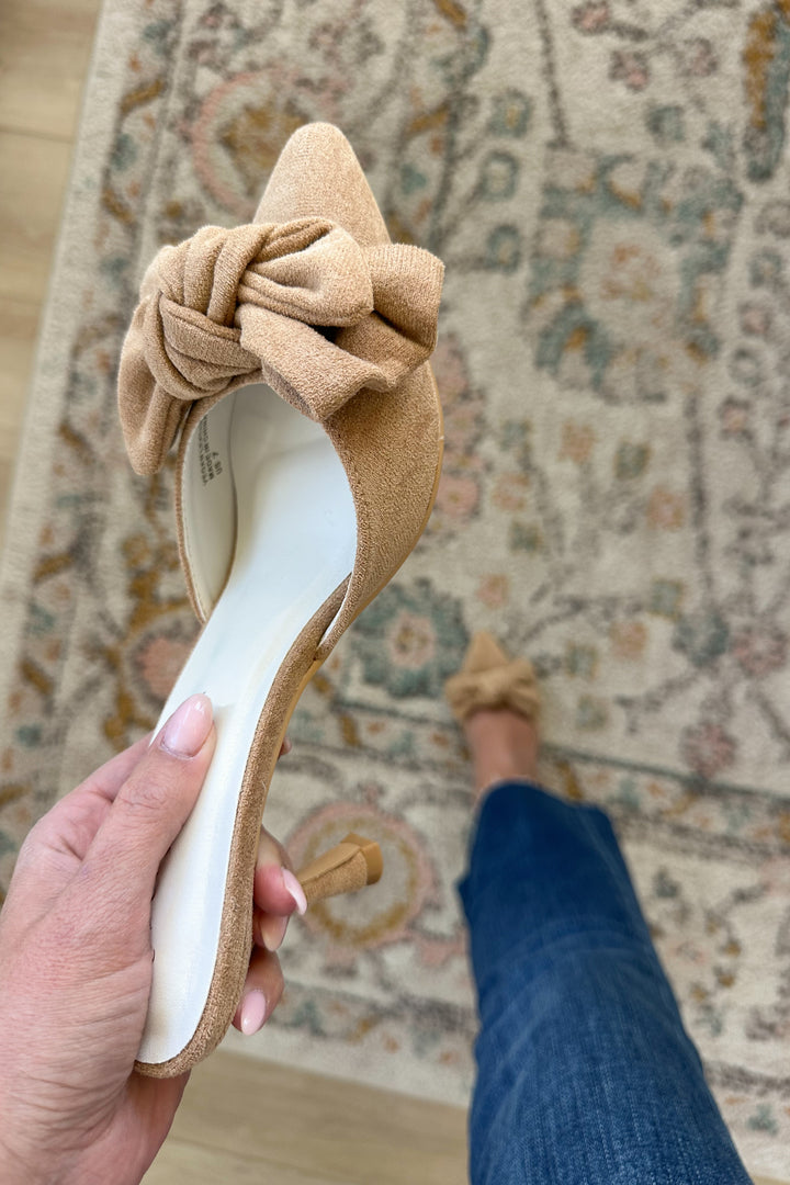The Jane Pointed Toe Bow Kitten Heel: SAND