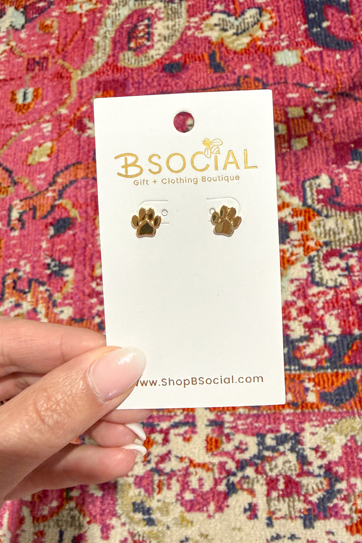 Dainty Gold Paw Stud