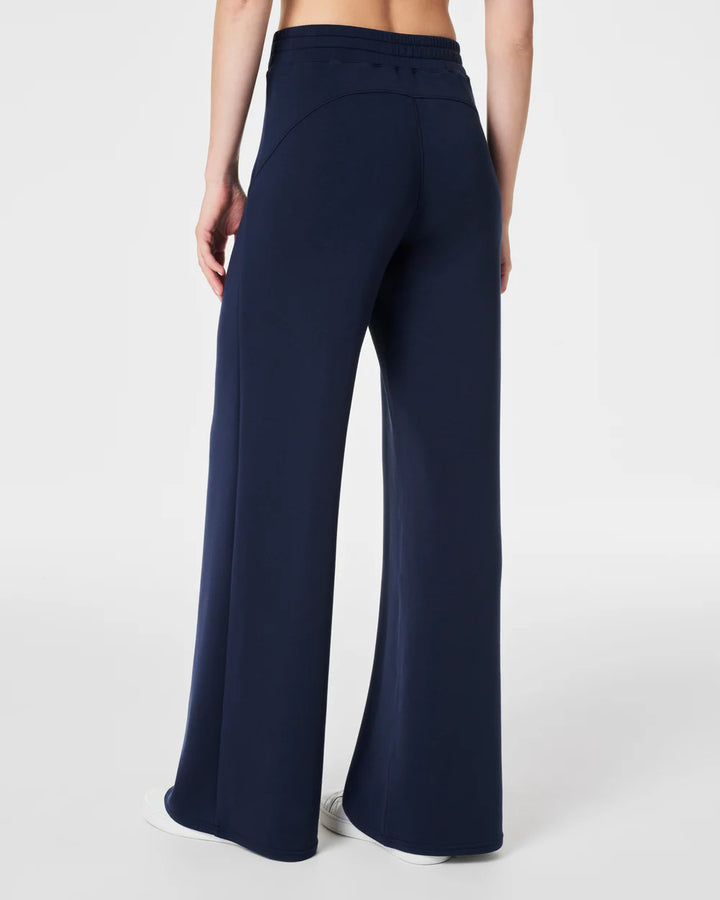 SPANX: AirEssentials® Wide Leg Pant - Timeless Navy