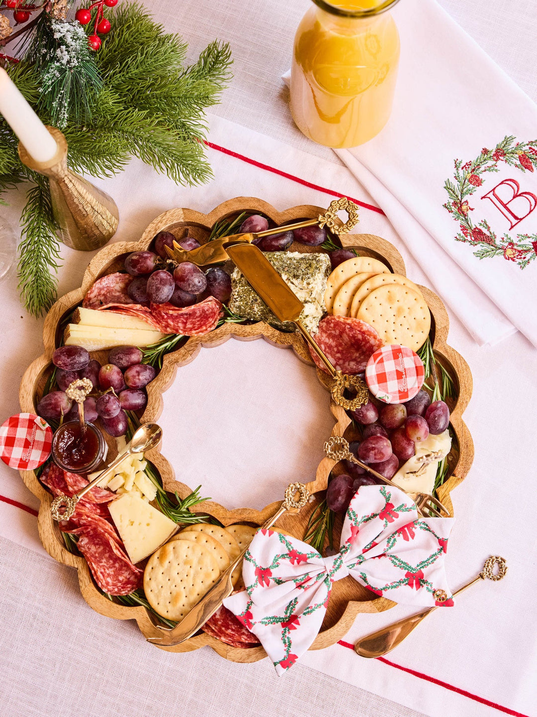 Magnetic Bow Holiday Trellis