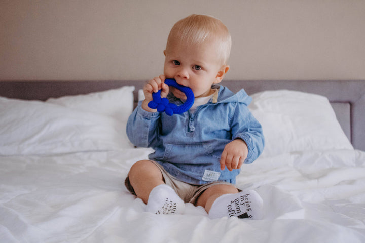 0-6mo If you can read this Bring My Mom a Coffee® Baby Socks