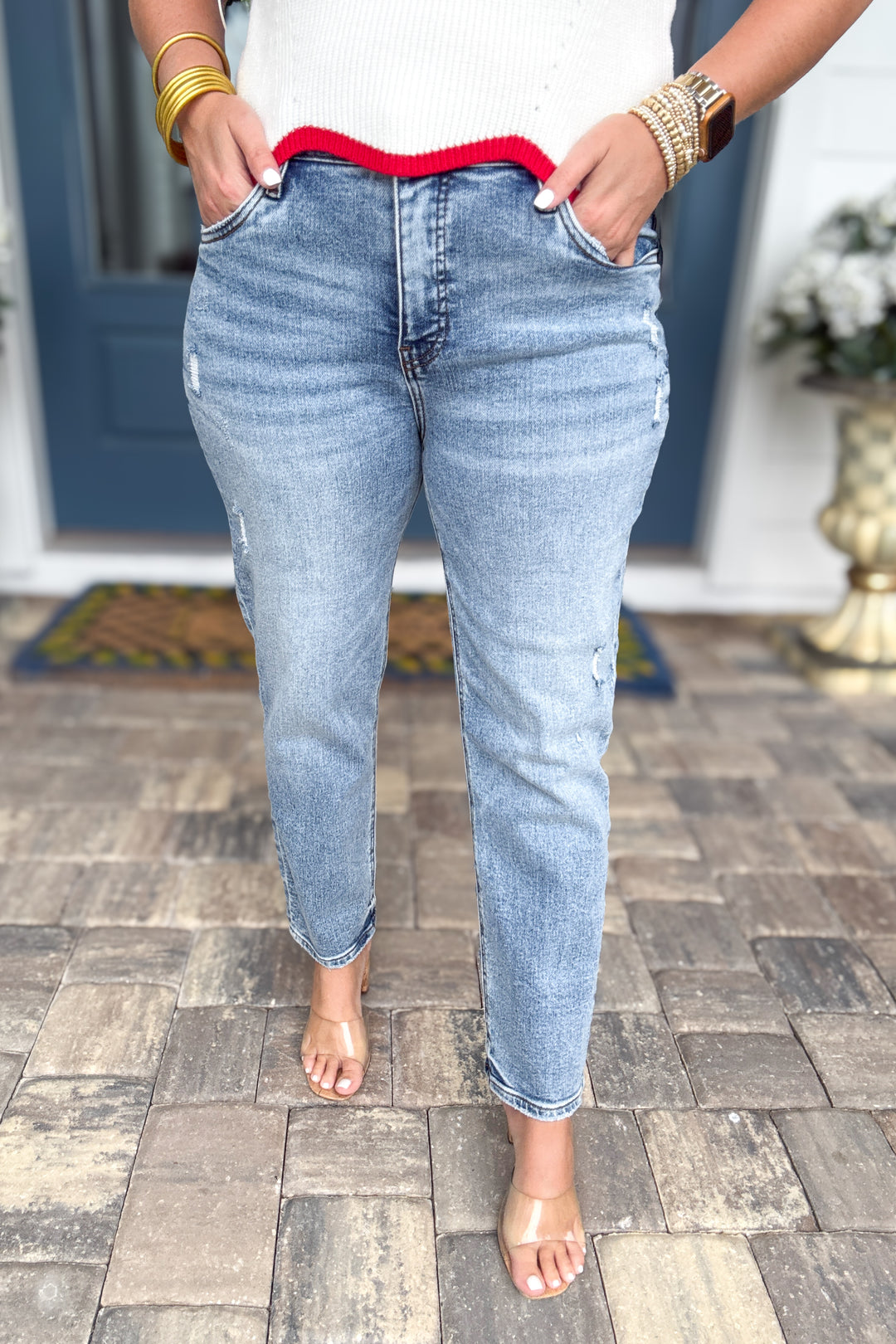KUT: RACHAEL HIGH RISE Mom Jean - EQUALITY
