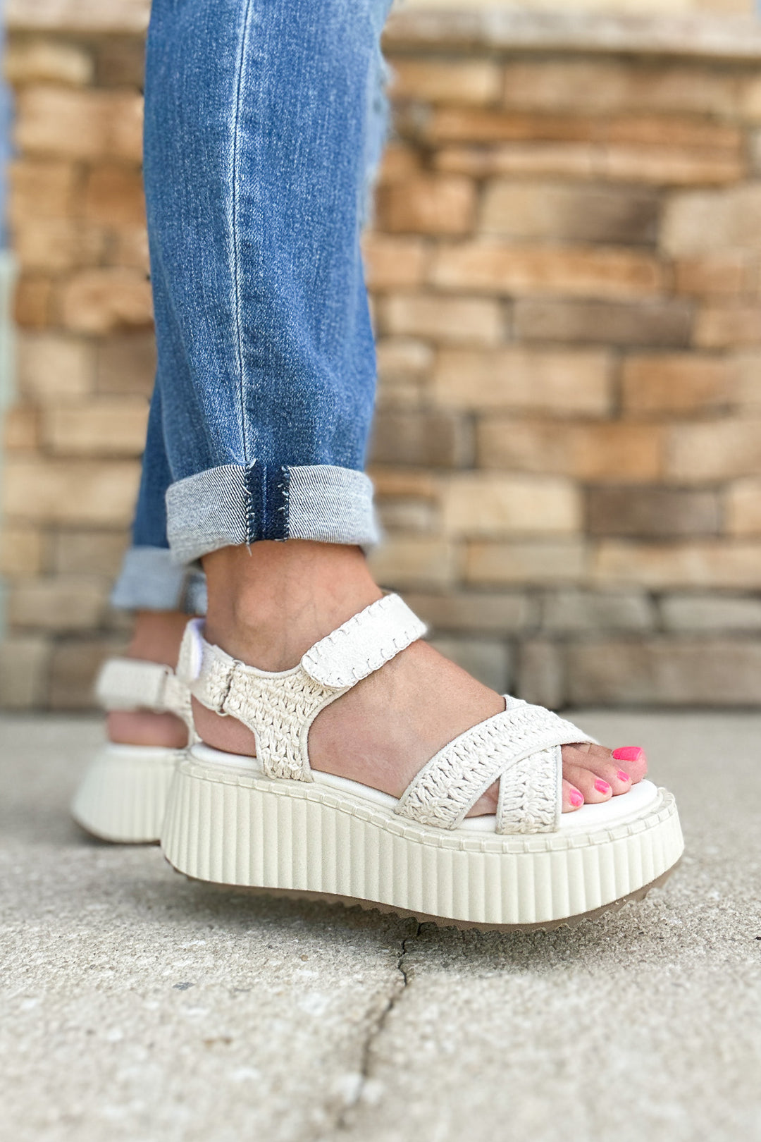 Corkys: Total Catch Wedge - White