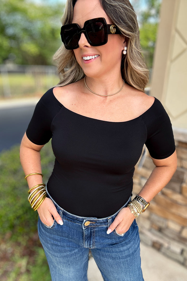 SPANXsmooth™ Jersey Scoop Neck Bodysuit - Very Black
