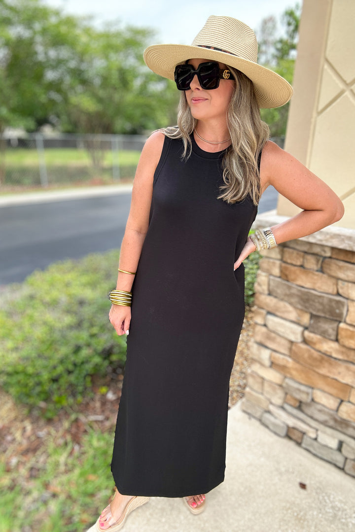 AirEssentials Sleeveless Maxi - Very Black