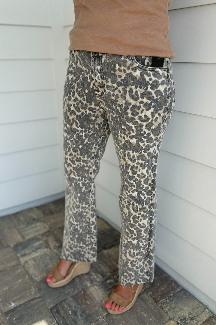KUT: Kelsey High Rise Leopard Ankle Flare