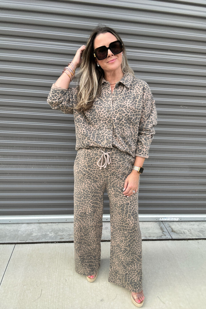Z Supply: Hunter leopard Knit Pant Desert Tan