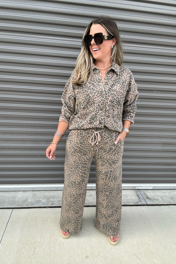 Z Supply: Hunter leopard Knit Pant Desert Tan