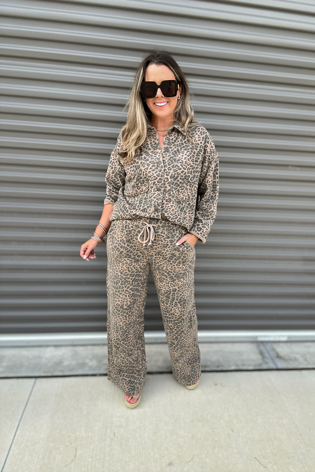 Z Supply: Hunter leopard Knit Pant Desert Tan