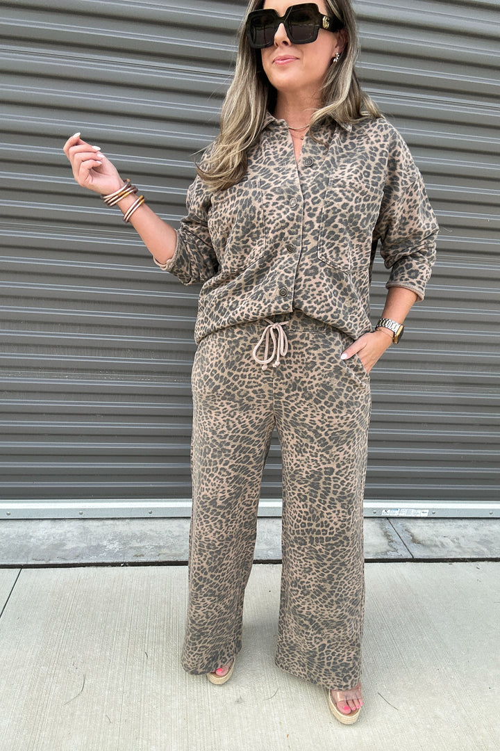 Z Supply: Hunter leopard Knit Pant Desert Tan