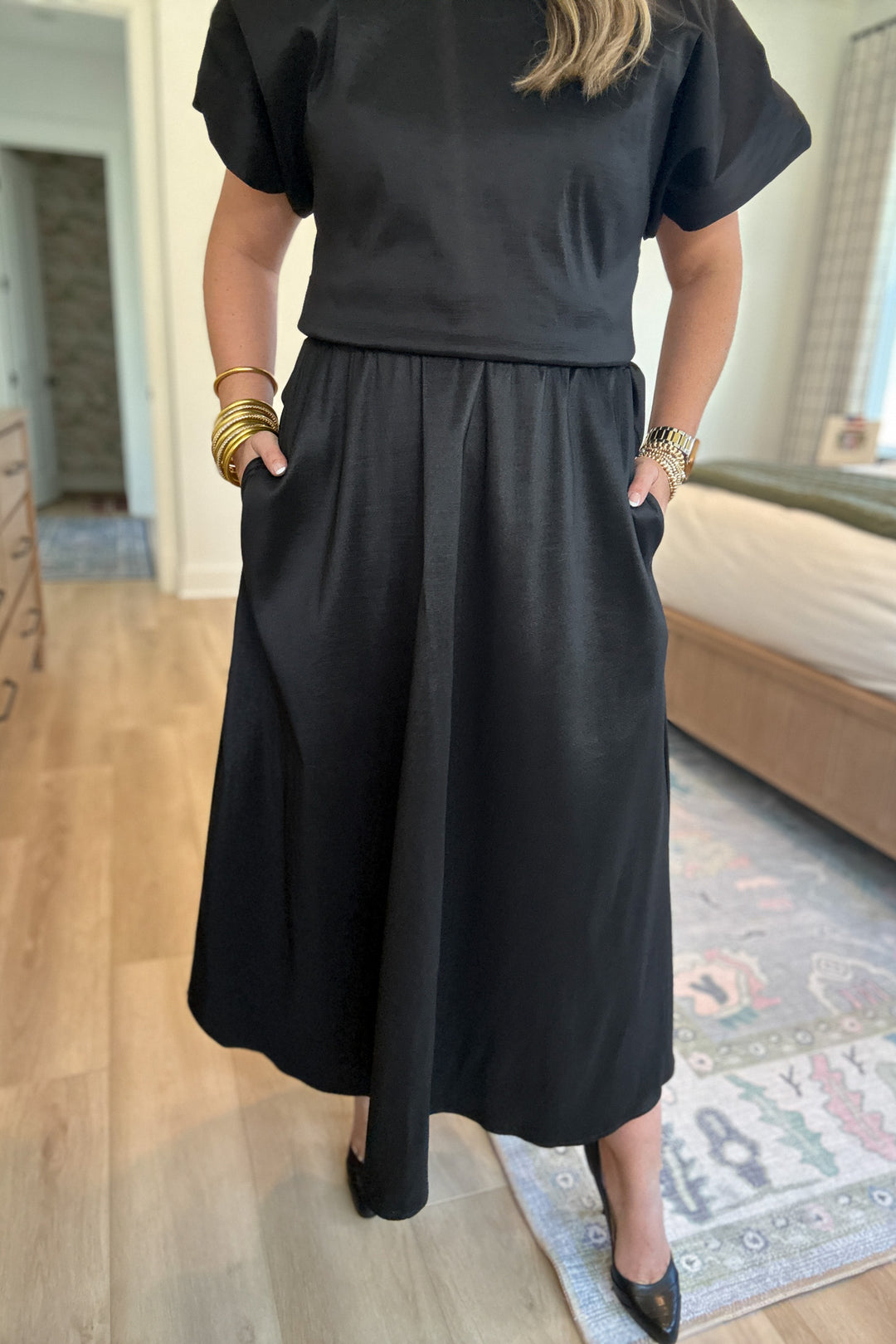 Make It Count Taffeta Midi Skirt - Black