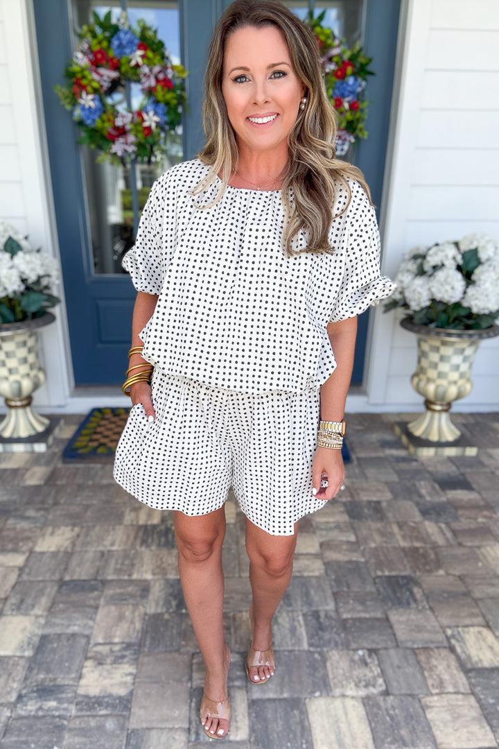 Dot Shorts With Pleats and Elastic Waist Ruffle
