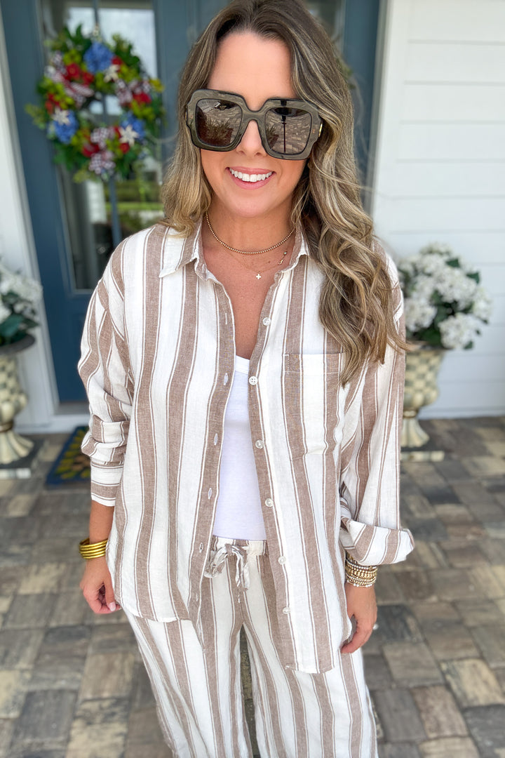 Z Supply: The Perfect Striped Button Up - Light Toffee