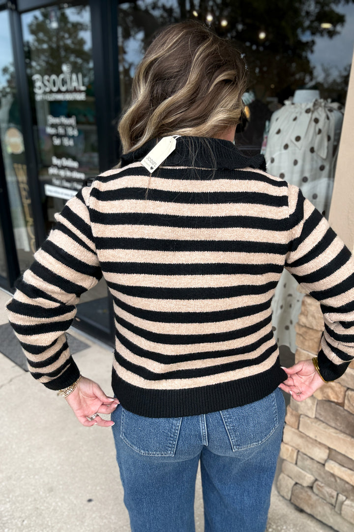 Scallop Meets Stripe Peter Pan Sweater - Mocha