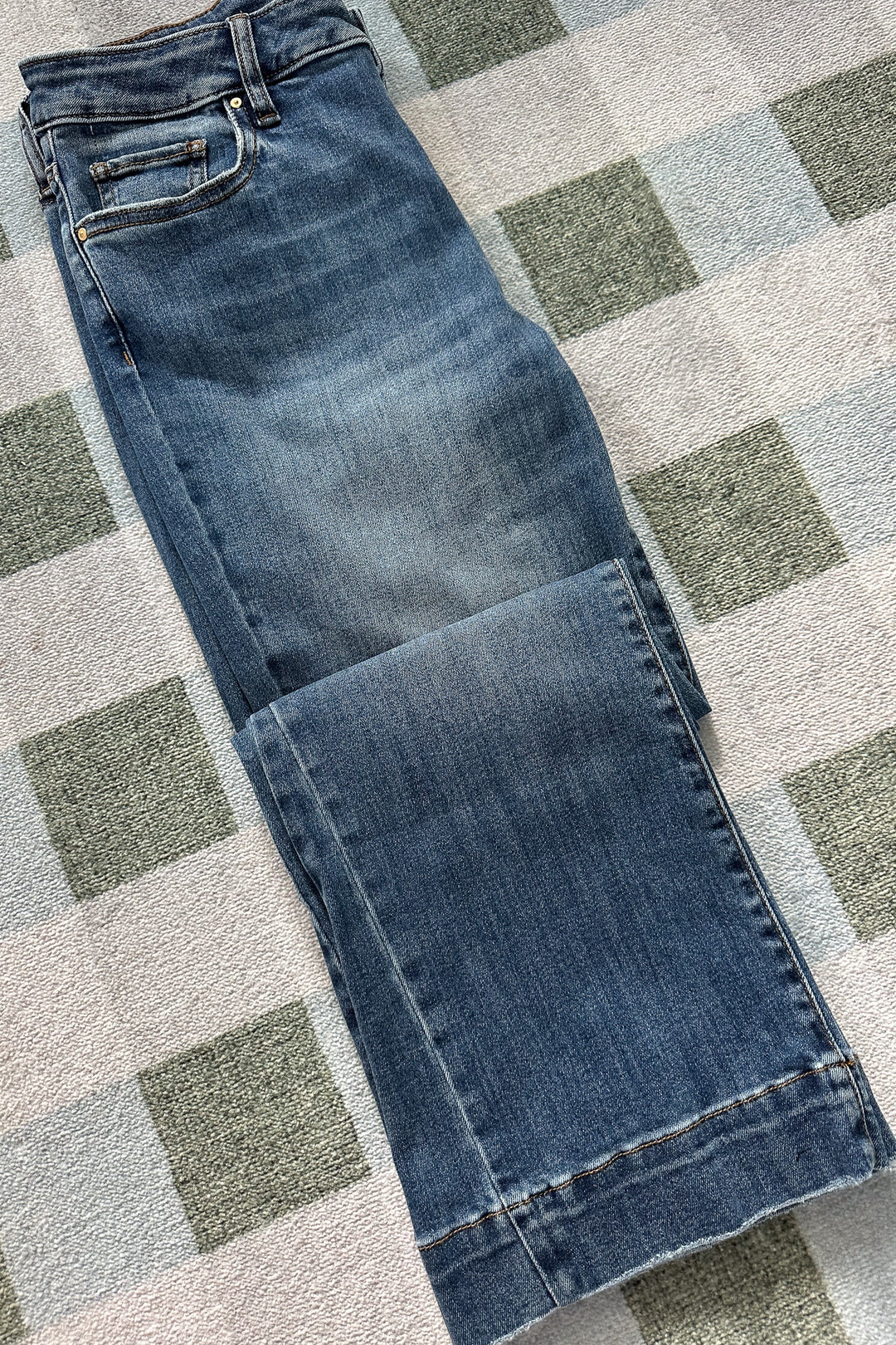 KUT: Kelsey High Rise - Defiant Hem