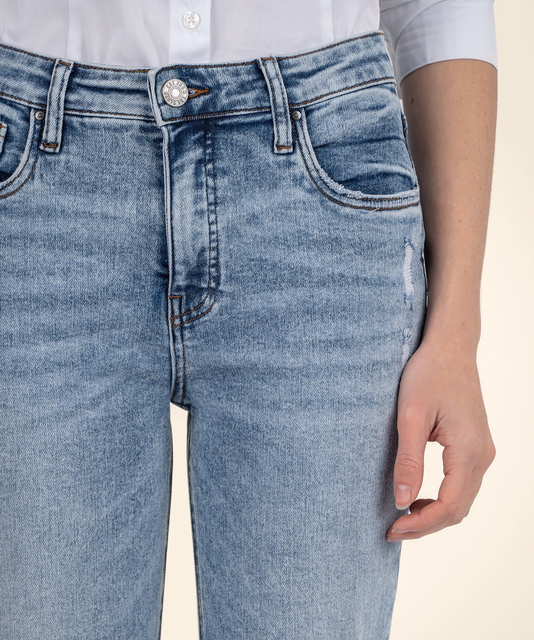 KUT: RACHAEL HIGH RISE Mom Jean - EQUALITY