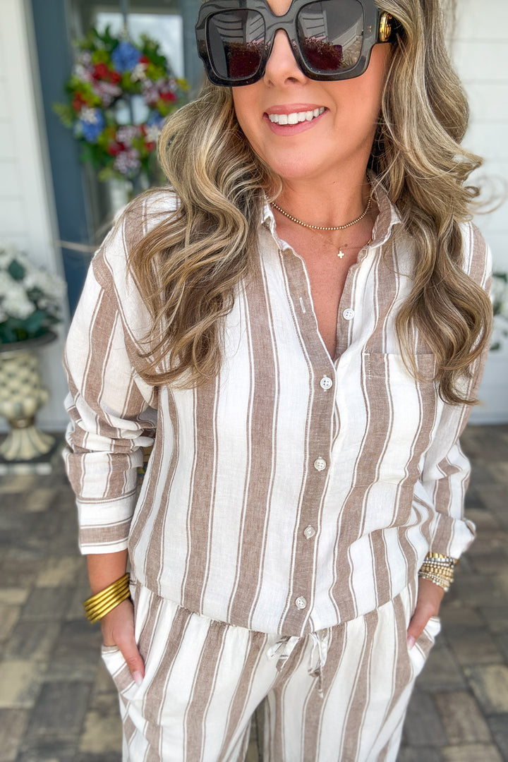 Z Supply: The Perfect Striped Button Up - Light Toffee