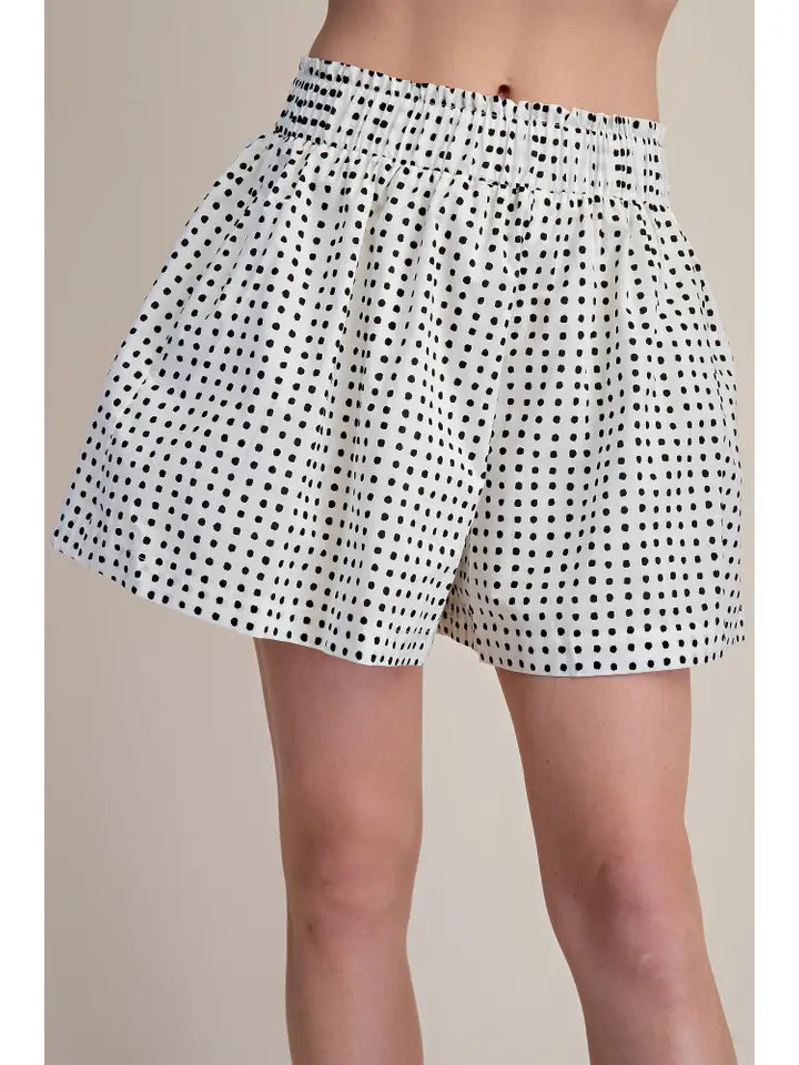 Dot Shorts With Pleats and Elastic Waist Ruffle