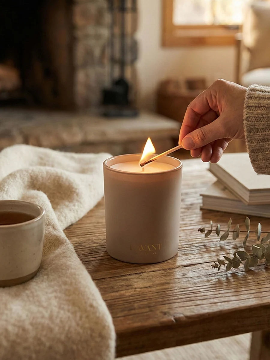 L'AVANT Collective: Candle Ambre Santal 8oz