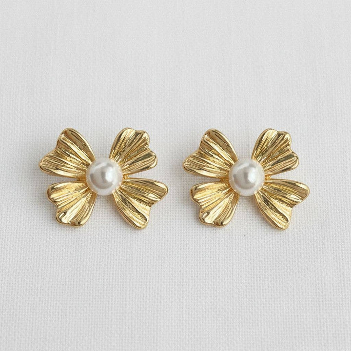 Floral Pearl Drop Earrings with Vintage Charm - B Social Boutique