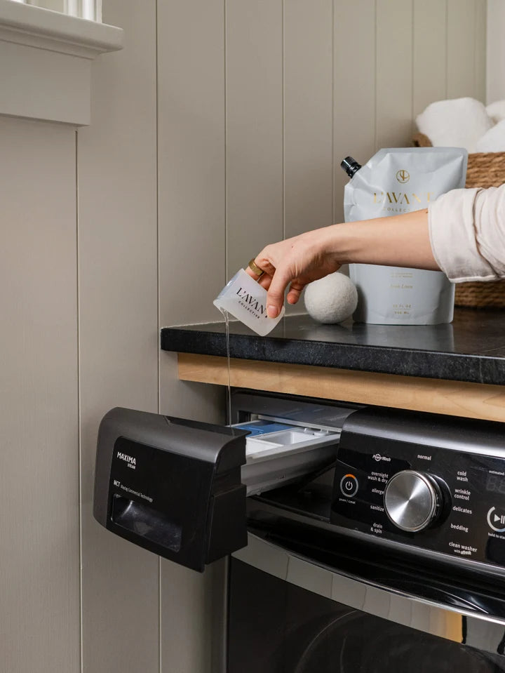 L'AVANT Collective: Laundry Detergent Measuring Cup Silicone