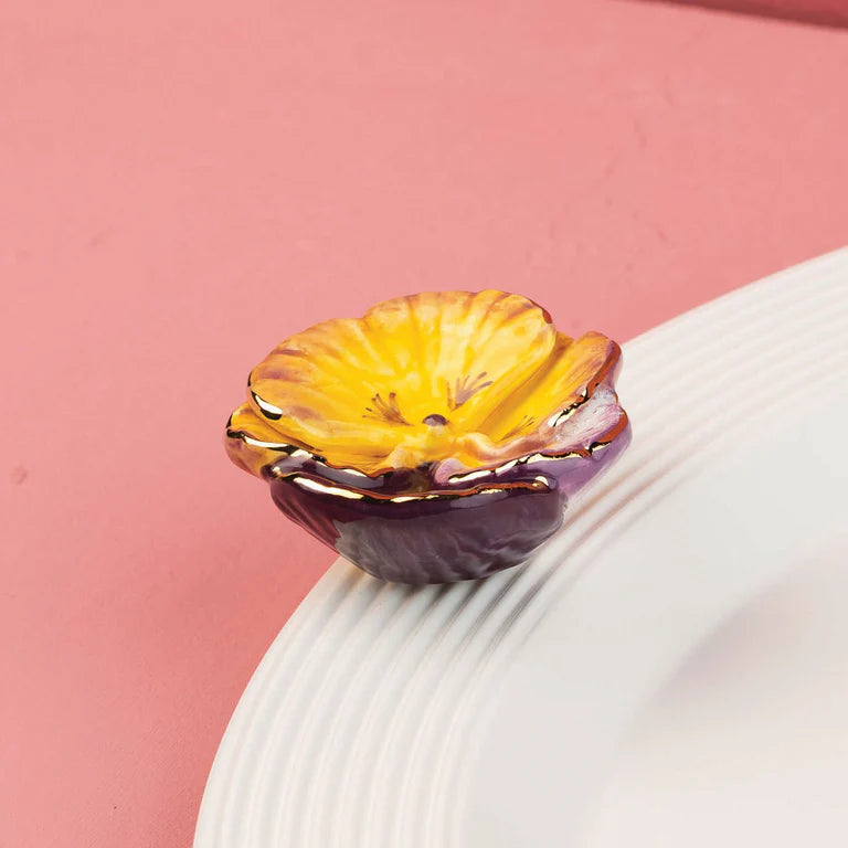 nora fleming: pansy pop