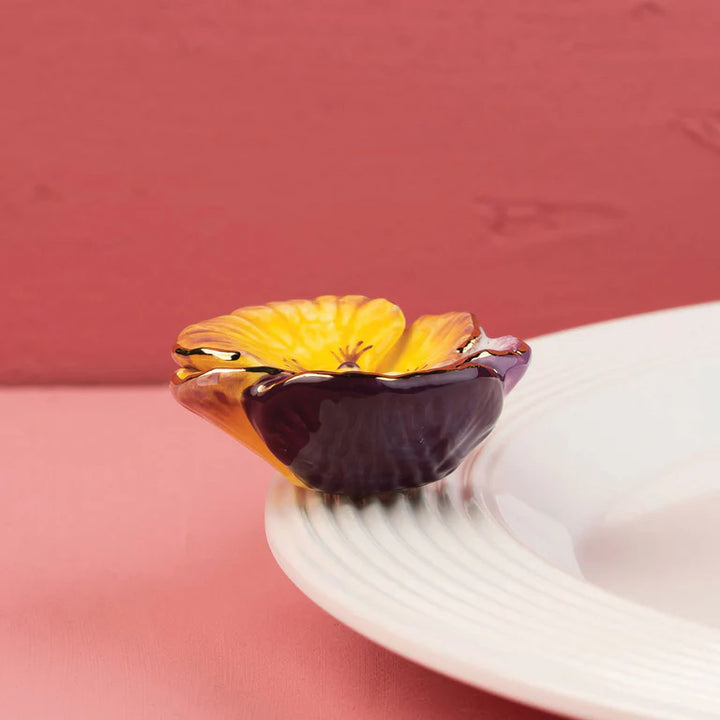 nora fleming: pansy pop