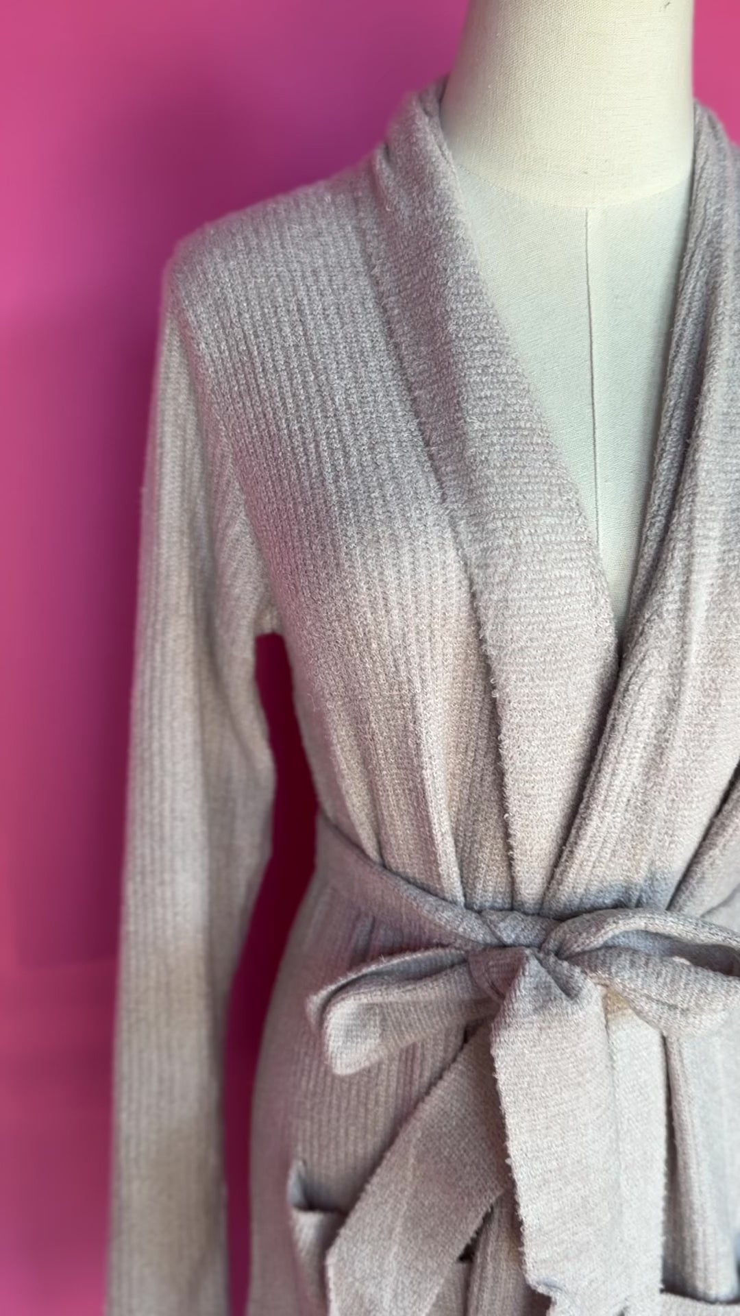 Barefoot Dreams: CozyChic® Light Ribbed Short Wrap Cozy Robe - Faded Rose-Pearl
