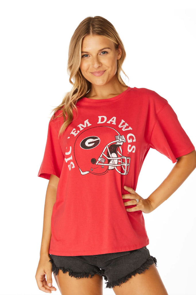 The Sic 'Em Dawgs Helmet Boyfriend Tee