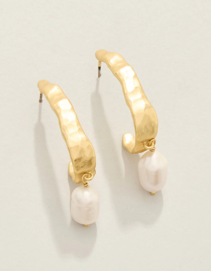 Spartina 449: Tumbled Hoop Earrings - Pearl